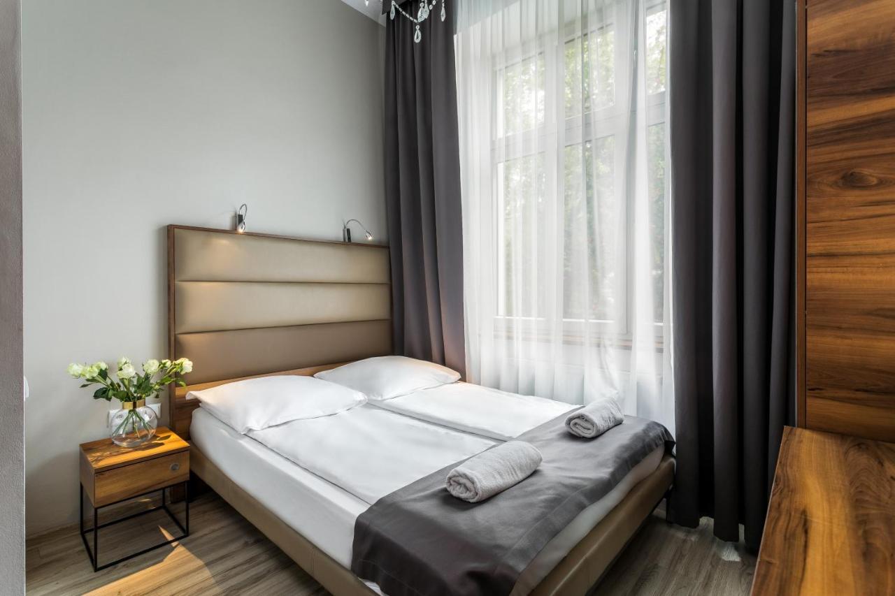 G12 Apartament *
